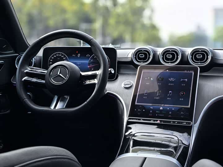 Фото 10 - Mercedes-Benz C-Class