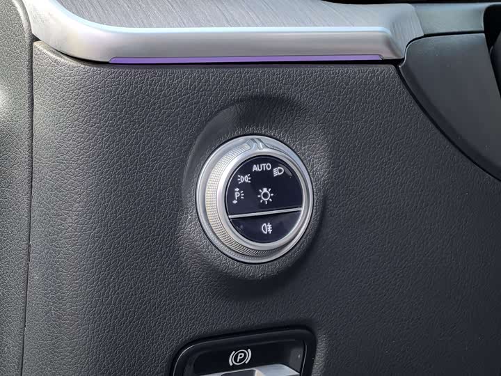 Фото 19 - Mercedes-Benz C-Class