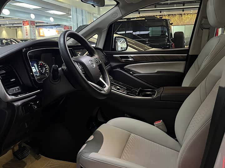 Фото 14 - GAC Trumpchi M8