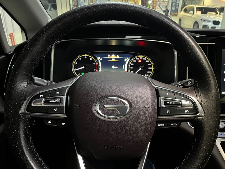 Фото 21 - GAC Trumpchi M8