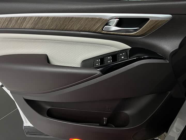 Фото 29 - GAC Trumpchi M8