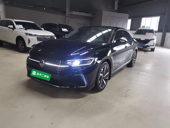 Фото 1 - Volkswagen Passat