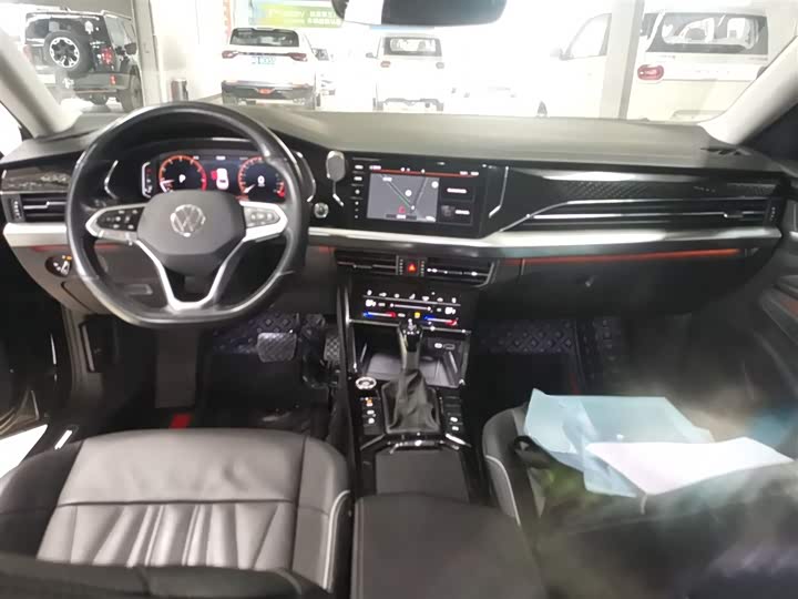 Фото 10 - Volkswagen Passat