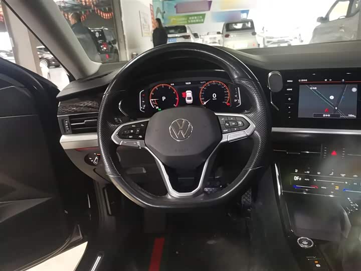 Фото 11 - Volkswagen Passat