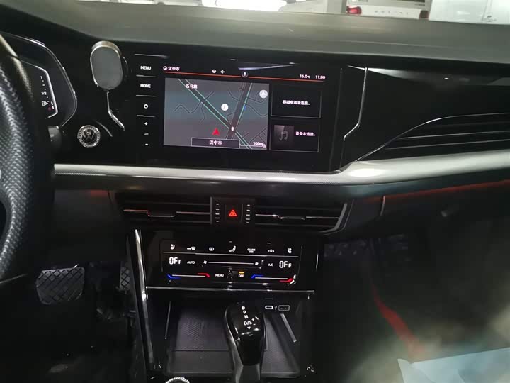 Фото 13 - Volkswagen Passat