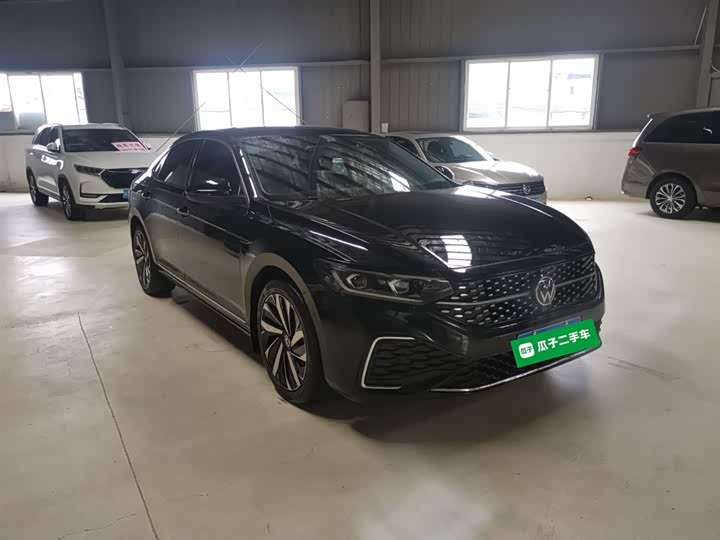 Фото 4 - Volkswagen Passat