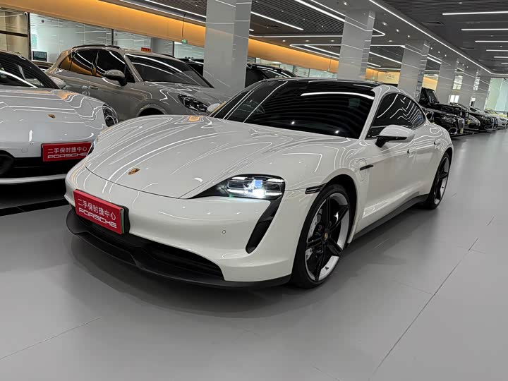 Фото 1 - Porsche Taycan