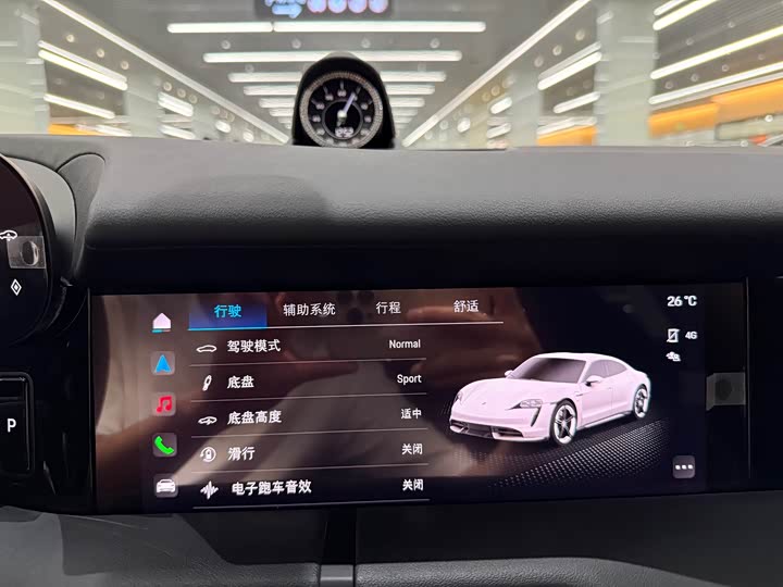 Фото 14 - Porsche Taycan