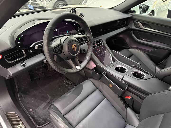 Фото 8 - Porsche Taycan