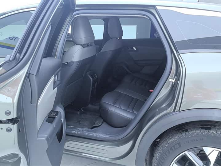 Фото 11 - Citroen C5 X