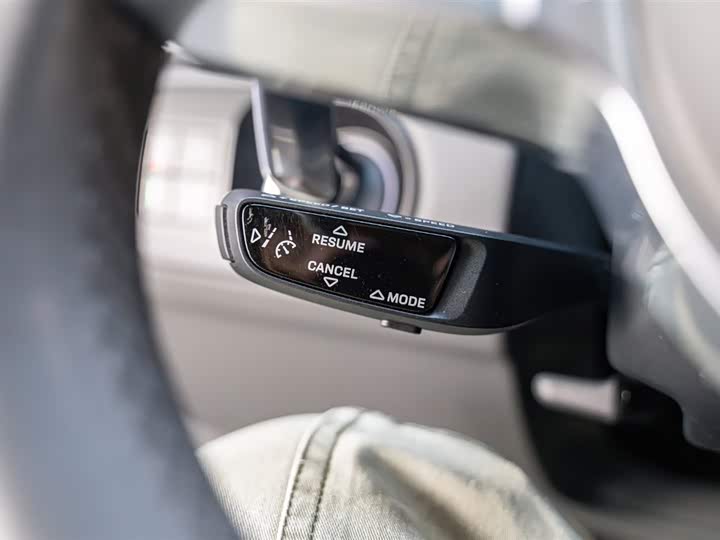 Фото 13 - Porsche Cayenne Hybrid