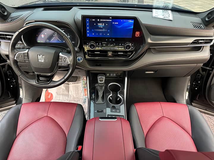 Фото 10 - Toyota Crown Kluger