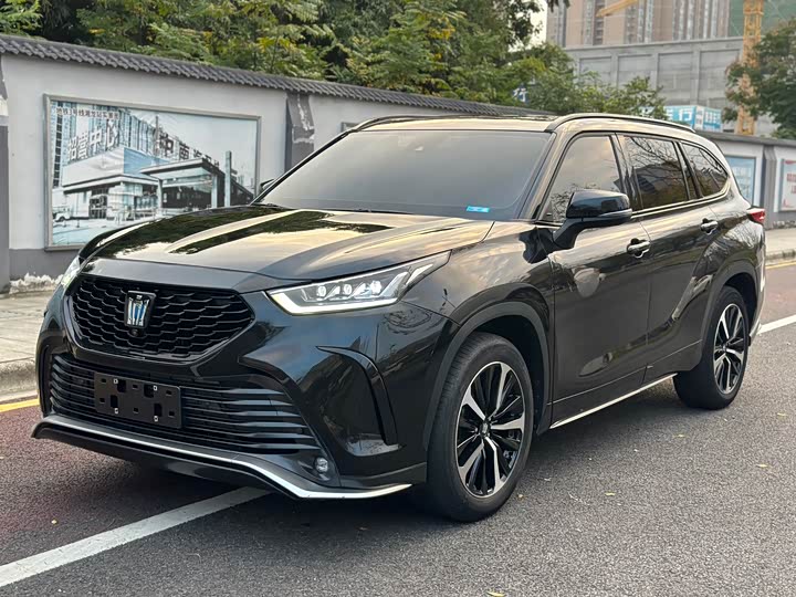 Фото 2 - Toyota Crown Kluger