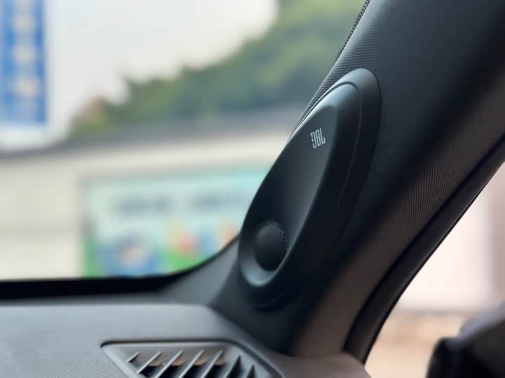 Фото 20 - Toyota Crown Kluger