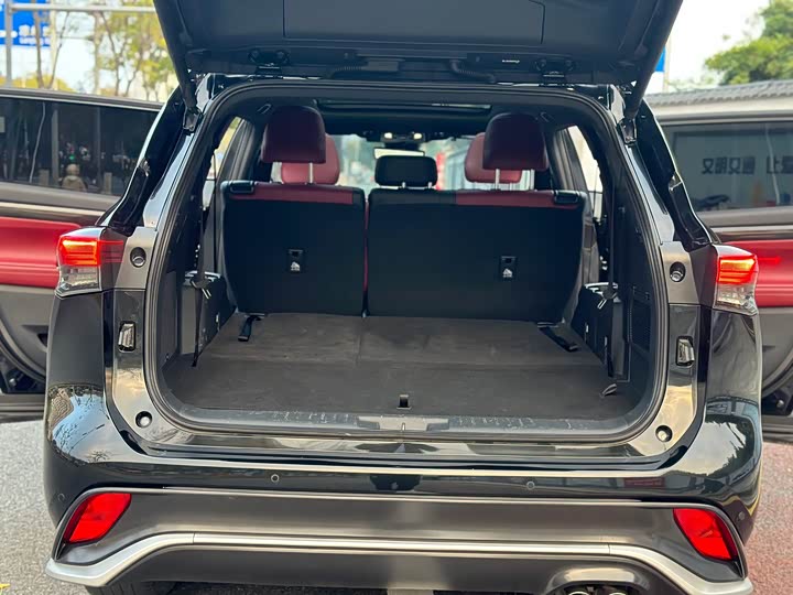 Фото 25 - Toyota Crown Kluger