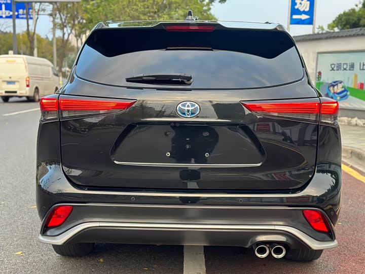 Фото 5 - Toyota Crown Kluger