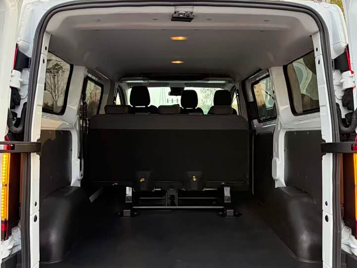 Фото 12 - Ford Transit