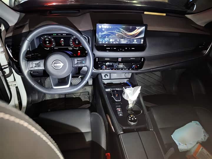 Фото 11 - Nissan X-Trail