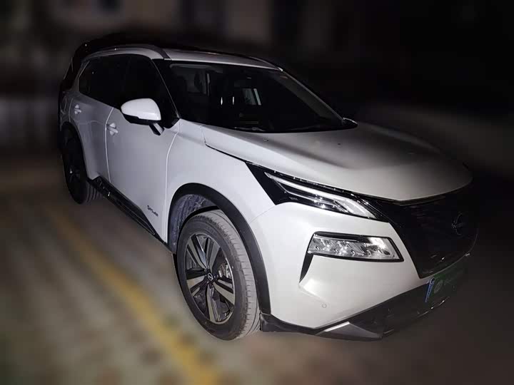 Фото 4 - Nissan X-Trail