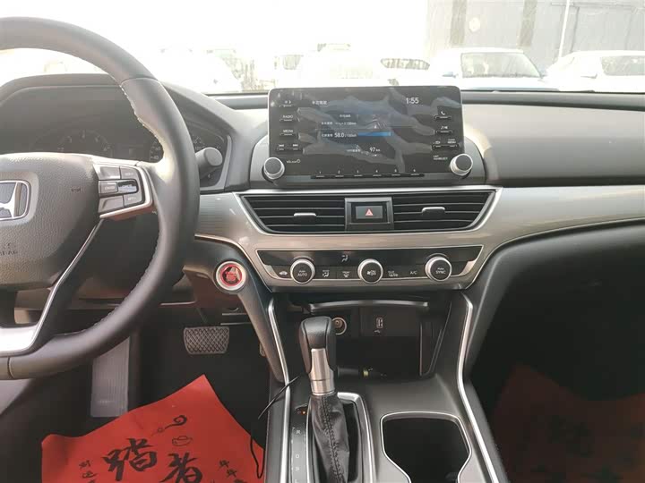 Фото 13 - Honda Accord