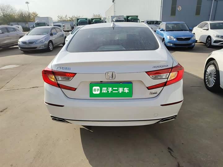 Фото 6 - Honda Accord