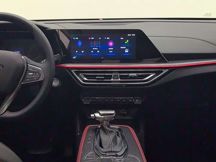 Фото 15 - Changan Oshan X5