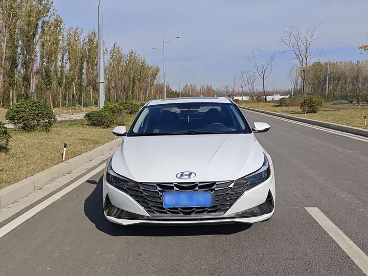 Фото 2 - Hyundai Elantra N line