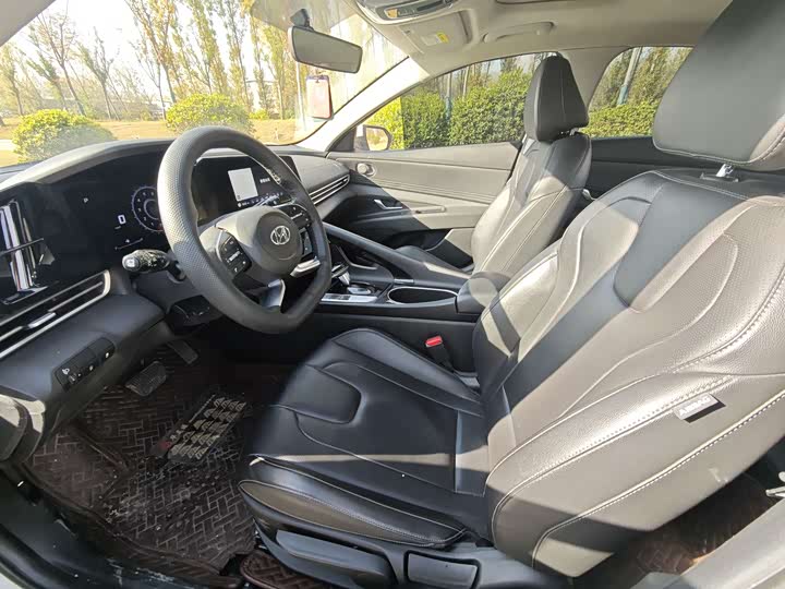 Фото 4 - Hyundai Elantra N line