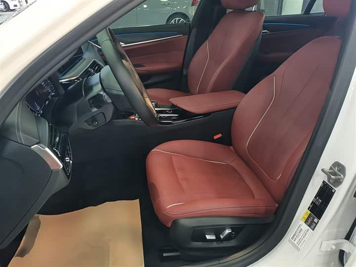 Фото 15 - BMW 5 Series Hybrid