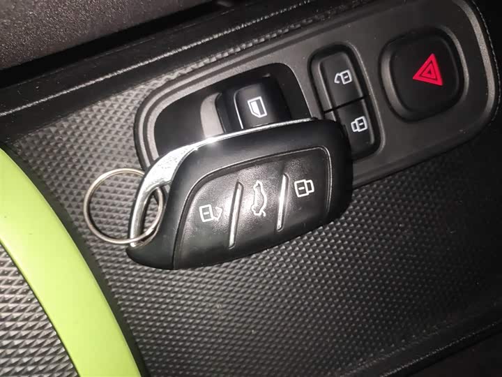 Фото 9 - Roewe Clever