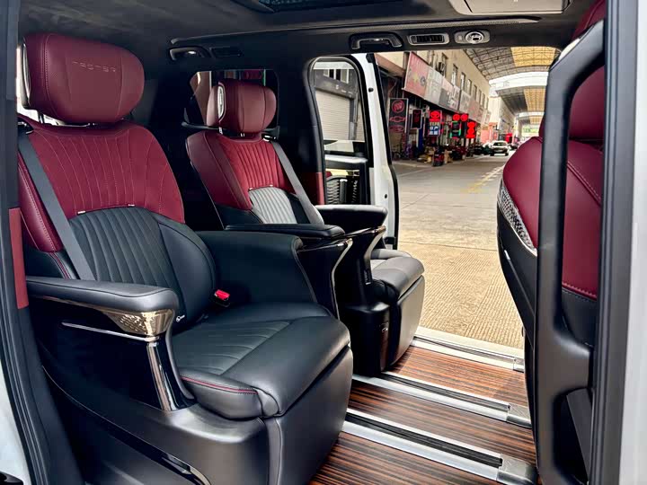 Фото 12 - GAC Trumpchi M8