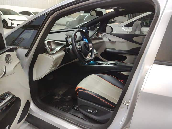 Фото 16 - BYD Dolphin