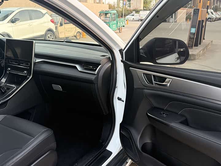 Фото 6 - Haval M6