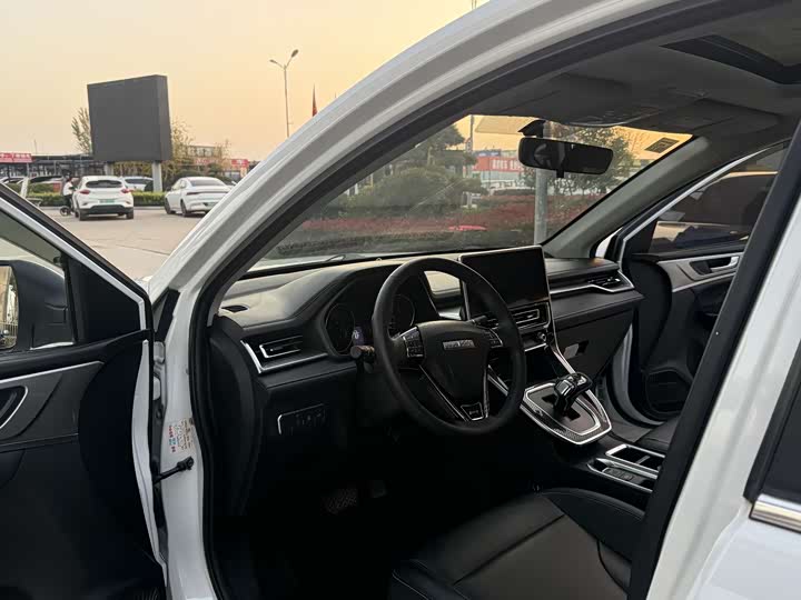 Фото 8 - Haval M6