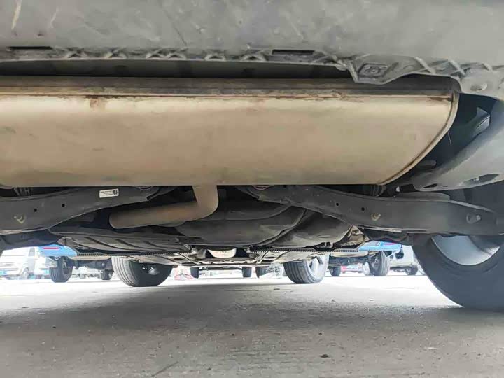 Фото 5 - Volkswagen Tharu