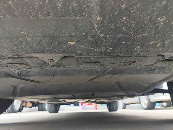 Фото 8 - Volkswagen Tharu