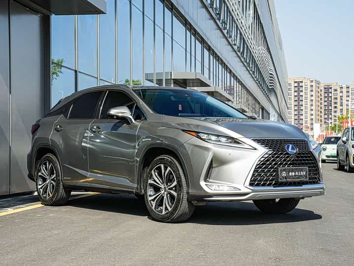 Фото 3 - Lexus RX