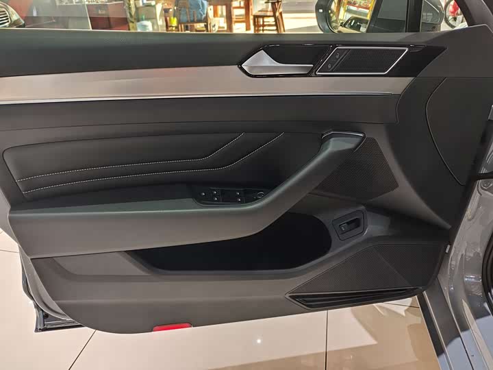 Фото 3 - Volkswagen Passat Variant