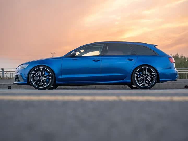 Фото 12 - Audi RS 6