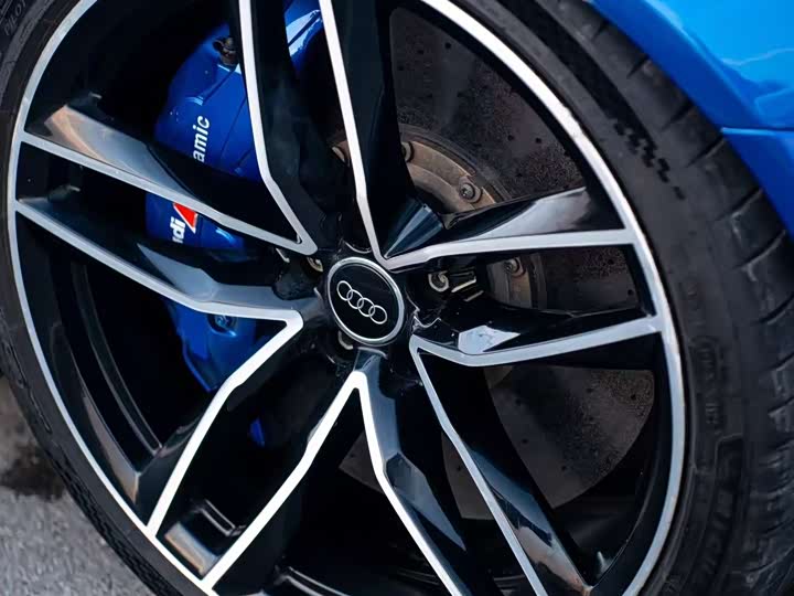 Фото 6 - Audi RS 6