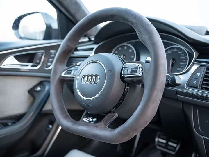 Фото 7 - Audi RS 6