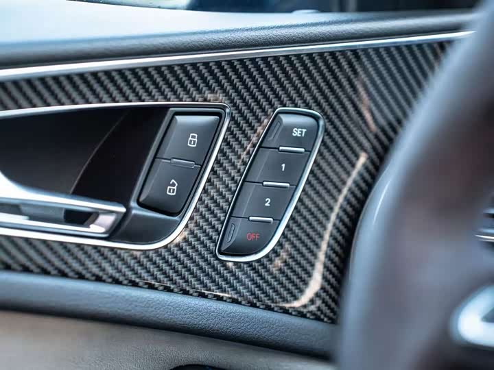 Фото 8 - Audi RS 6