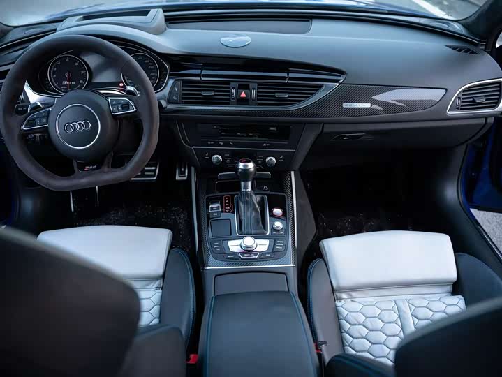 Фото 9 - Audi RS 6