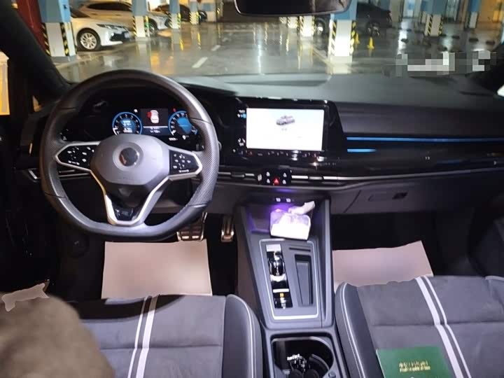 Фото 11 - Volkswagen Golf