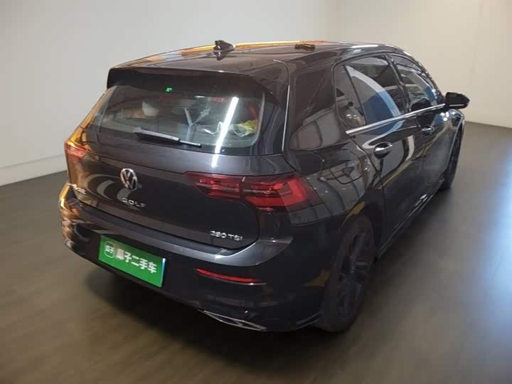 Фото 7 - Volkswagen Golf