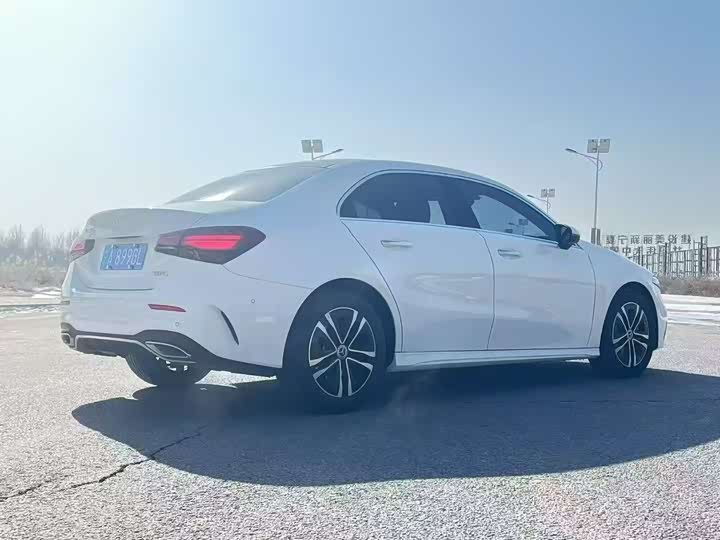 Фото 7 - Mercedes-Benz A-Class