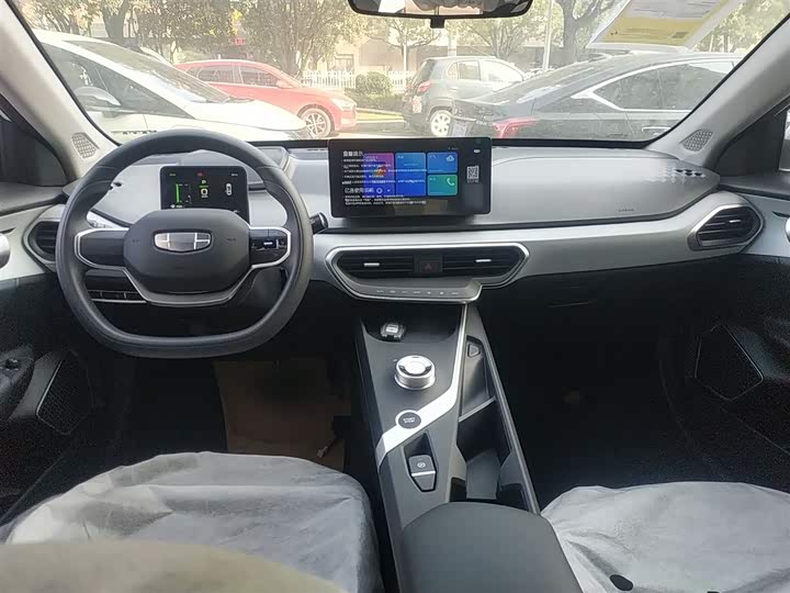 Фото 10 - Geely Geometry A