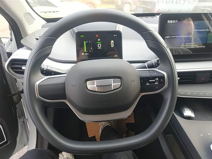 Фото 11 - Geely Geometry A