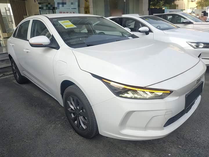 Фото 4 - Geely Geometry A