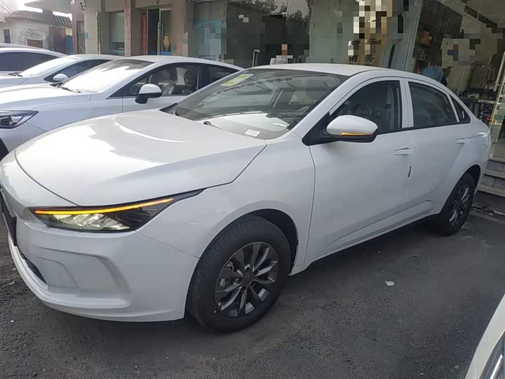 Фото 5 - Geely Geometry A